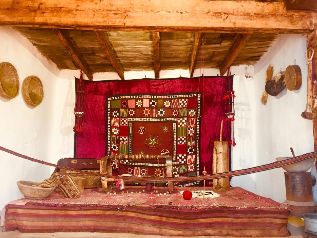 Tilek Guest House Sary-Mogul Buitenkant foto
