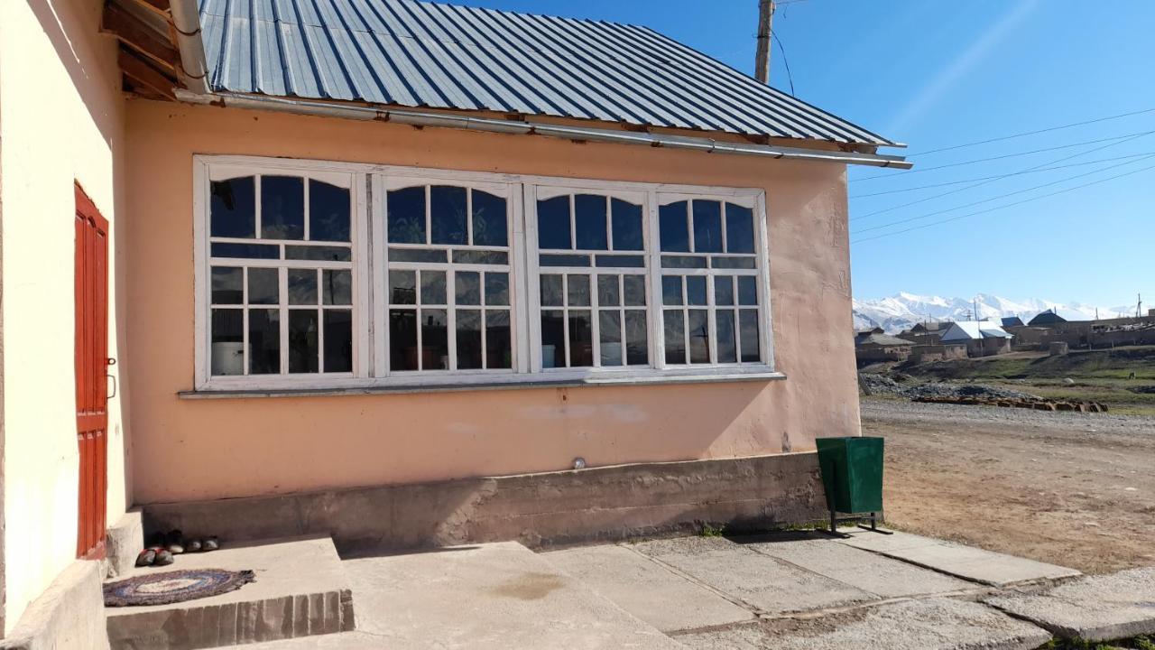 Tilek Guest House Sary-Mogul Buitenkant foto