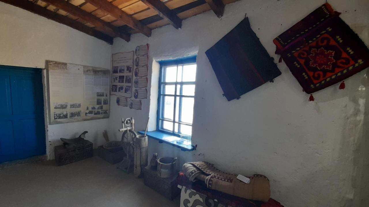 Tilek Guest House Sary-Mogul Buitenkant foto